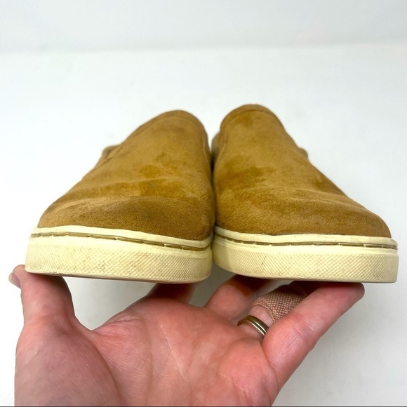 UGG Leather Slip-On Loafers Light Sheepskin Lining Tan Size 7 - Picture 5 of 9